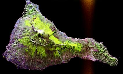 This radar image NASA's Spaceborne Imaging Radar-C/X-band Synthetic Aperture Radar shows the Teide volcano on the island of Tenerife in the Canary Islands, part of Spain, located in the eastern Atlantic Ocean off the coast of Morocco.