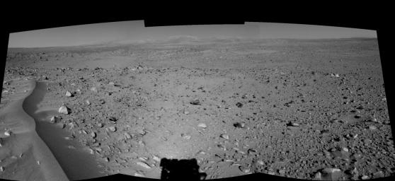 Lahontan Crater Looms (left eye)