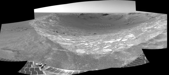 This view from NASA's Mars Exploration Rover Opportunity shows 'Endurance Crater' in Mars' Meridiani Planum region.