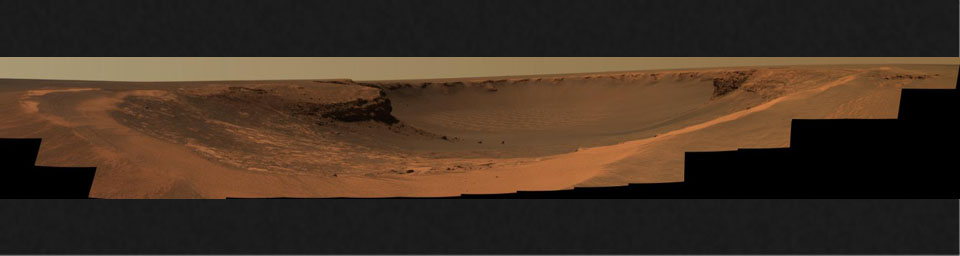This image taken on Sept. 27, 2006, by NASA's Mars Exploration Rover Opportunity shows the view of Victoria Crater from Duck Bay.