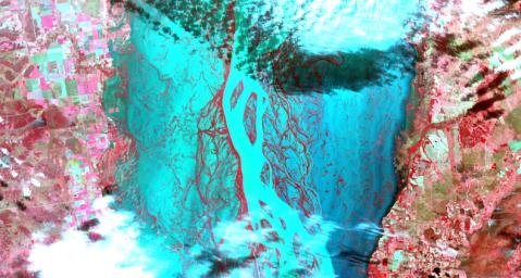 This image, acquired by NASA's Terra satellite on July 6, 2013, shows heavy rains, which began in mid-June, resulting in major flooding along the Parana River in Argentina.