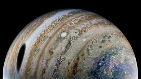 Citizen scientist Thomas Thomopoulos created this enhanced-color image using raw data from the JunoCam instrument.