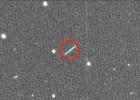 The circled streak in the center of this image is asteroid 2020 QG, which came closer to Earth than any other non-impacting asteroid on record.